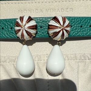 Vintage Vendome Gold and Brown Swirl ear clips with milk glass Teardrop